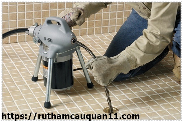 Dịch vụ thông cống bằng máy lò xo bao nhiêu tiền