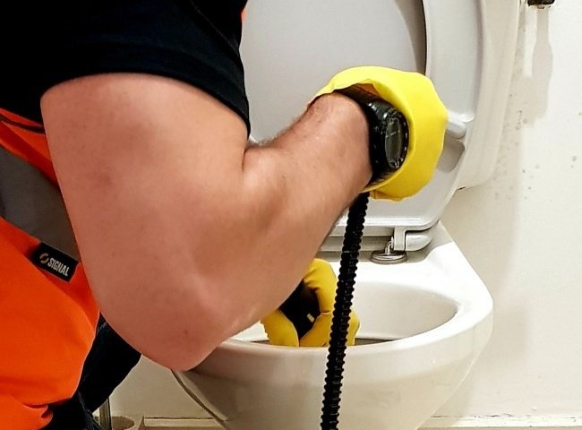 Thông bồn cầu quận 11 Văn Khánh cảnh báo cho khách hàng